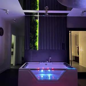 magspace-jacuzzi-luxury-apartment.gdanskhotel.org/